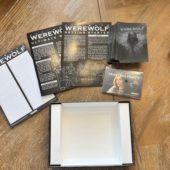 Ultimate Werewolf Deluxe Edition Bezier Games includes expansion Hunting Party - Picture 3 of 3